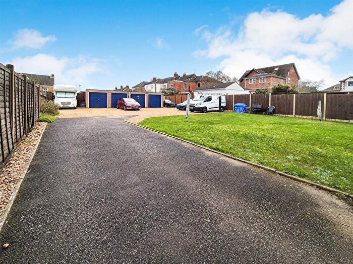 2 Bedroom Flat For Sale In Sea View Road, Parkstone, Poole, BH12