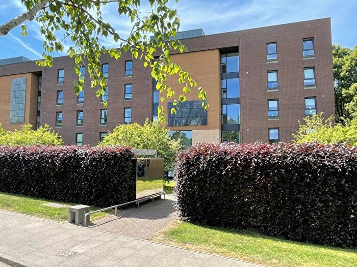 2 Bedroom Flat For Sale In /, Haggs Gate, Pollokshields, G41