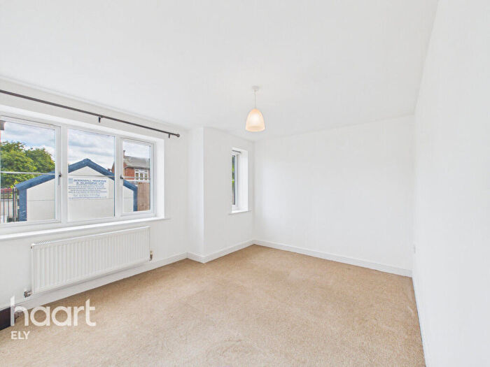 3 Bedroom Detached House For Sale In Field Gate, Sutton, CB6
