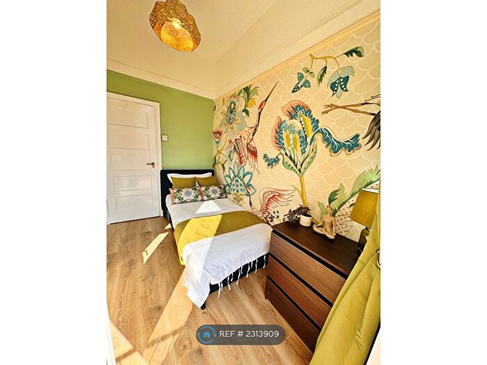 2 Bedroom Flat To Rent In Beaumont Road, Plymouth, PL4