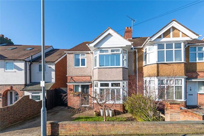 3 Bedroom Semi-Detached House For Sale In Rutland Crescent, Luton, Bedfordshire, LU2