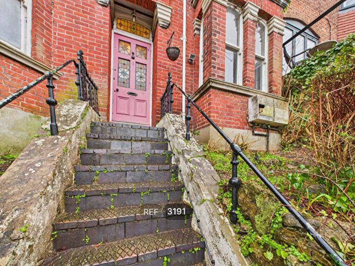 2 Bedroom Flat To Rent In Woodside Avenue, Brighton, BN1