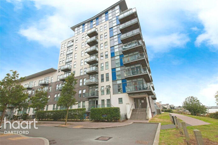 2 Bedroom Apartment For Sale In Clovelly Place, Greenhithe, DA9