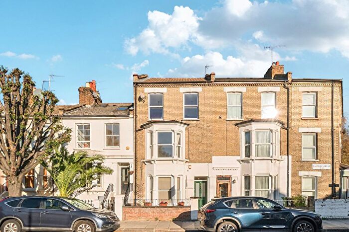 1 Bedroom Flat For Sale In Tadmor Street, London, W12