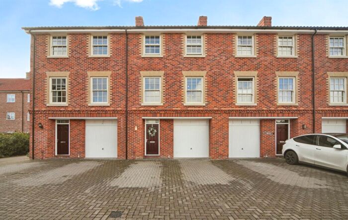 4 Bedroom Town House For Sale In Quarry Avenue, Needham Market, Ipswich, IP6