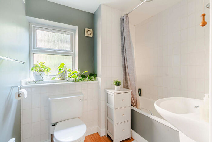 1 Bedroom Flat For Sale In Claremont Road, Bishopston, Bristol, BS7