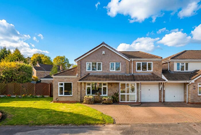 4 Bedroom Detached House For Sale In Clifton Crescent, Solihull, B91