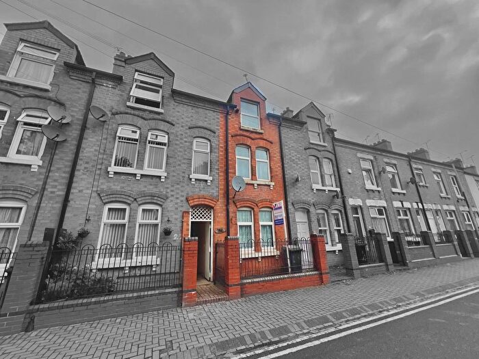 4 Bedroom Terraced House For Sale In Garfield Street, Leicester, LE4