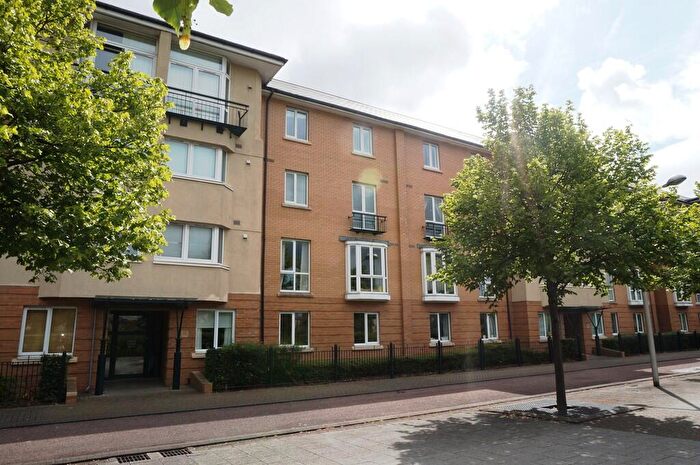 2 Bedroom Apartment To Rent In Aprillia House, Cardiff Bay, CF10