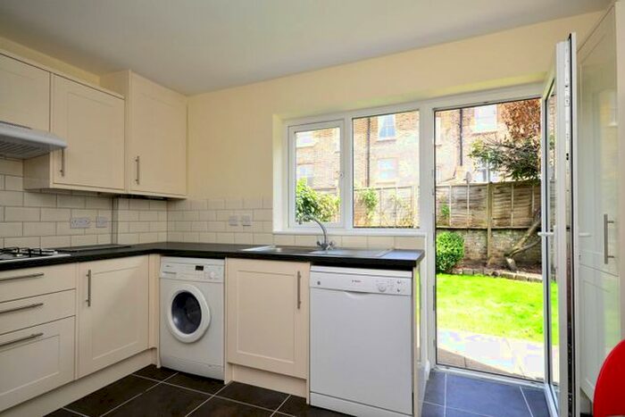 2 Bedroom Property To Rent In Caroline Place, Battersea, London, SW11