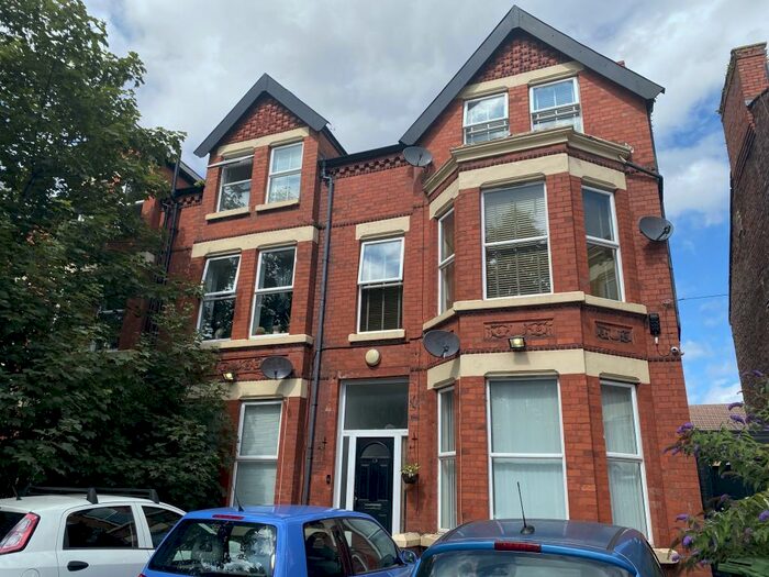 2 Bedroom Apartment To Rent In Ullet Road, L17