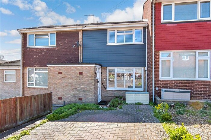 2 Bedroom Terraced House For Sale In Rushdean Road, Strood, Rochester, Kent, ME2