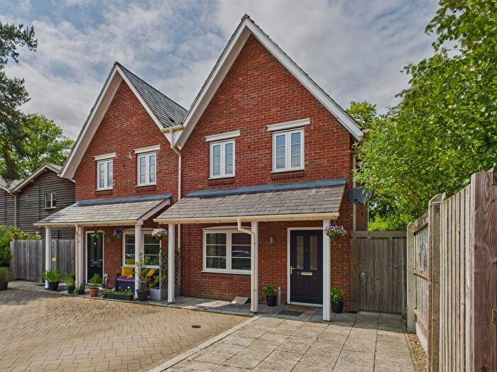 3 Bedroom Semi-Detached House For Sale In Walwyn Road, Colwall, Malvern, WR13