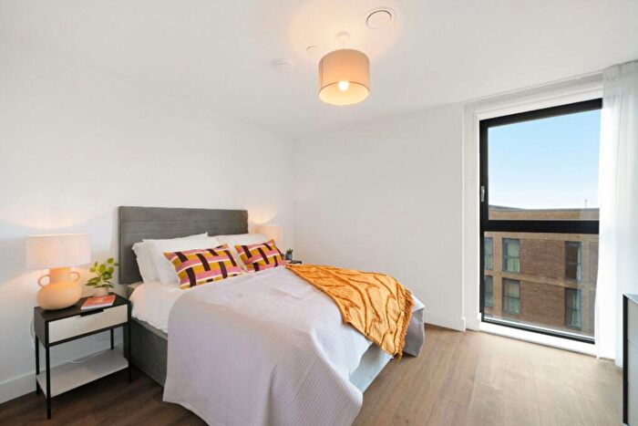 2 Bedroom Apartment To Rent In One Maidenhead, A Garden Boulevard, SL6
