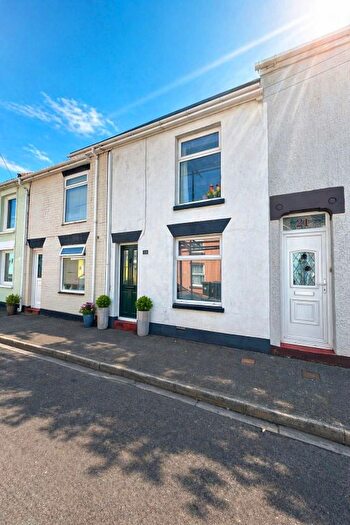 2 Bedroom Terraced House To Rent In Cobden Street, Gosport, Hampshire, PO12