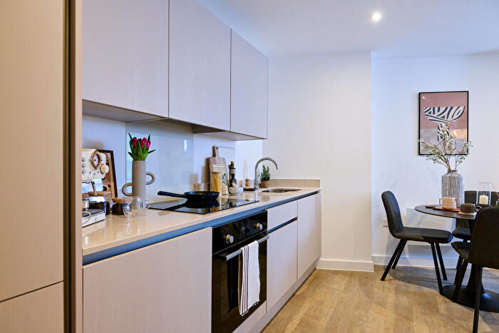 2 Bedroom Apartment To Rent In The Silver Yard, Birmingham Birmingham, B4