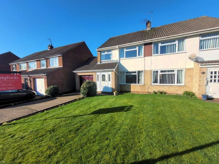 3 Bedroom Semi-Detached House For Sale In Roseberry Avenue, Great Ayton, North Yorkshire, TS9