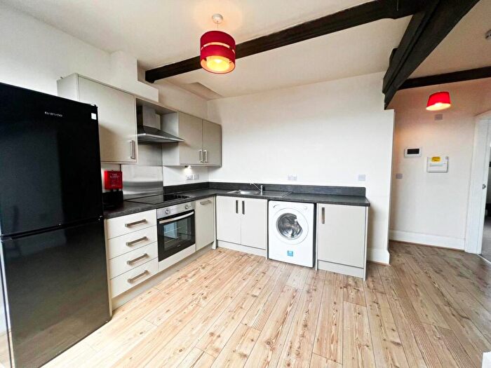 2 Bedroom Apartment To Rent In Holderness Road, Hull, HU9