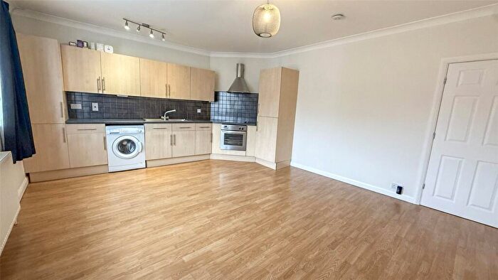 1 Bedroom Flat To Rent In Chipstead Valley Road, Coulsdon, CR5