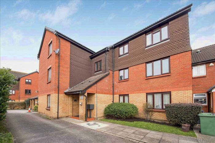 1 Bedroom Flat To Rent In North Road, Colliers Wood, London, SW19