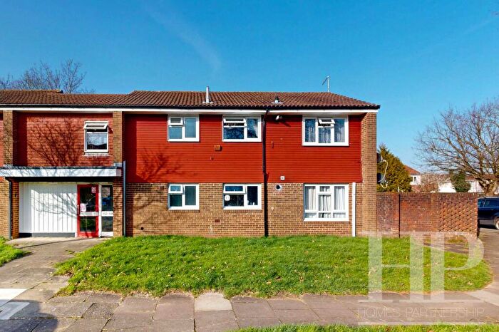 2 Bedroom Flat For Sale In Byrd Road, Crawley, RH11
