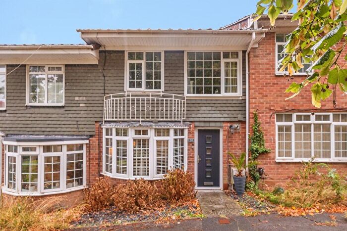3 Bedroom Terraced House For Sale In Freshfield Gardens, Waterlooville, PO7