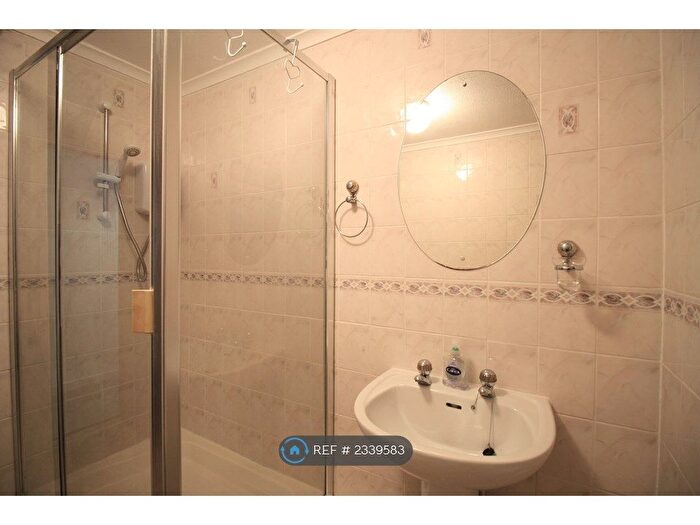 2 Bedroom Flat To Rent In Bruce Gardens, Dalkeith, EH22