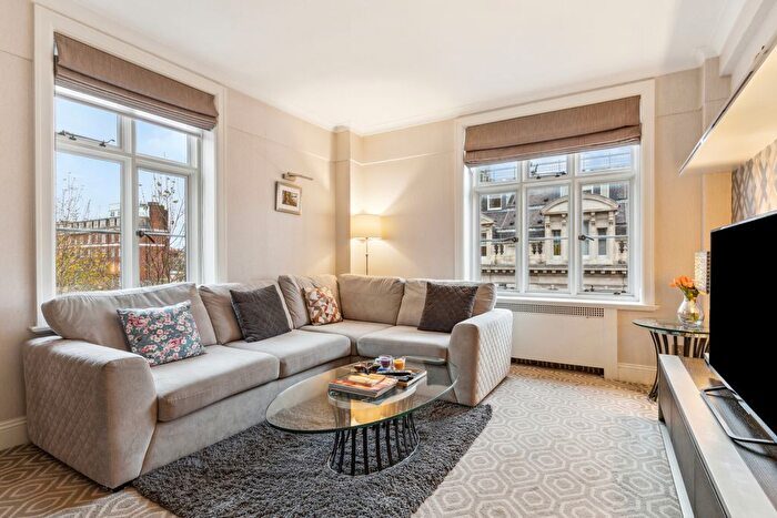 2 Bedroom Flat For Sale In Chesterfield House, Chesterfield Gardens, W1J
