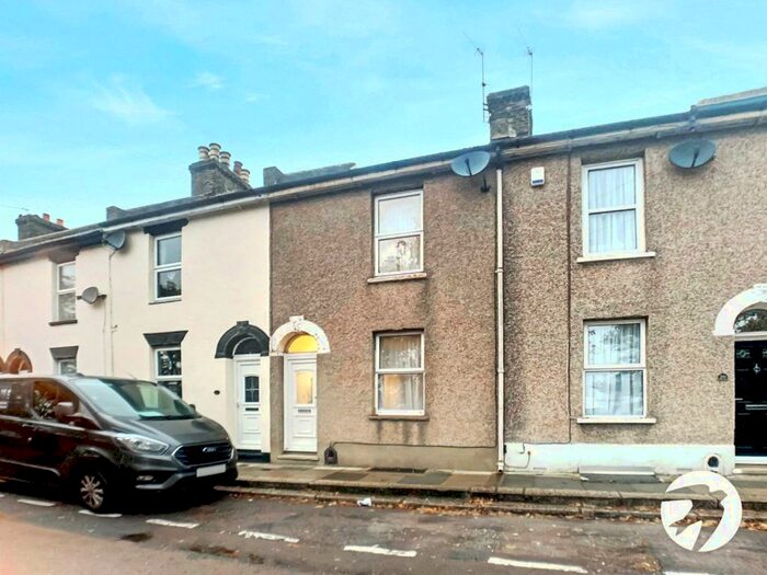 3 Bedroom Terraced House To Rent In Glanville Road, Rochester, ME2