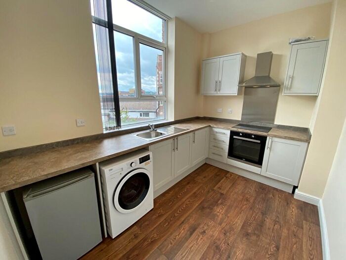 2 Bedroom Apartment To Rent In - Ship Hill, S60