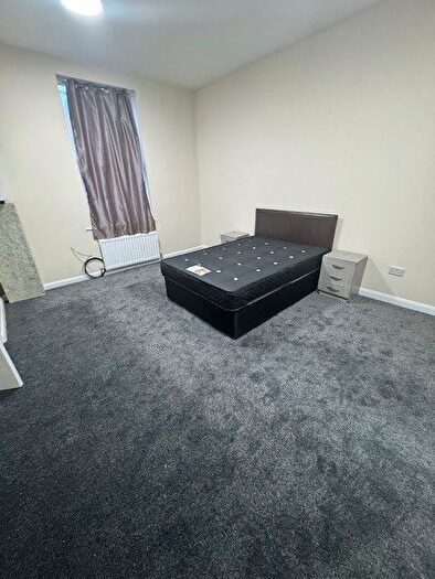 1 Bedroom Flat To Rent In High Road, Seven Kings, IG3