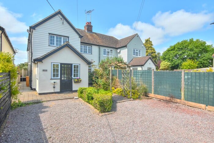 4 Bedroom Cottage To Rent In Chelmsford Road, Felsted, Dunmow, Essex, CM6