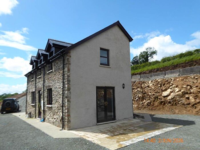 4 Bedroom Property To Rent In Llangynnog, Carmarthen, SA33
