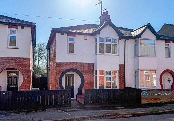 3 Bedroom Semi-Detached House To Rent In Smith St, Newark, NG24
