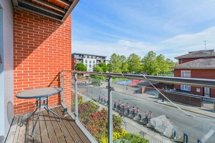 2 Bedroom Flat To Rent In Mostyn Grove, Mile End, London, E3