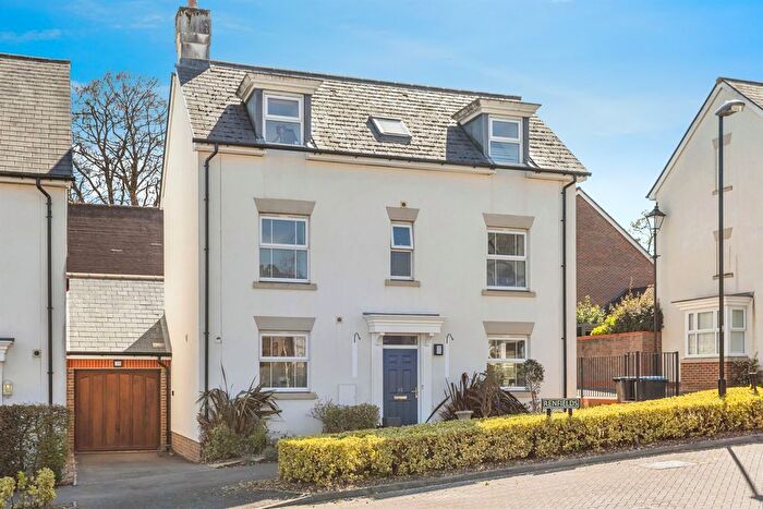 5 Bedroom Detached House For Sale In Renfields, Haywards Heath, RH16