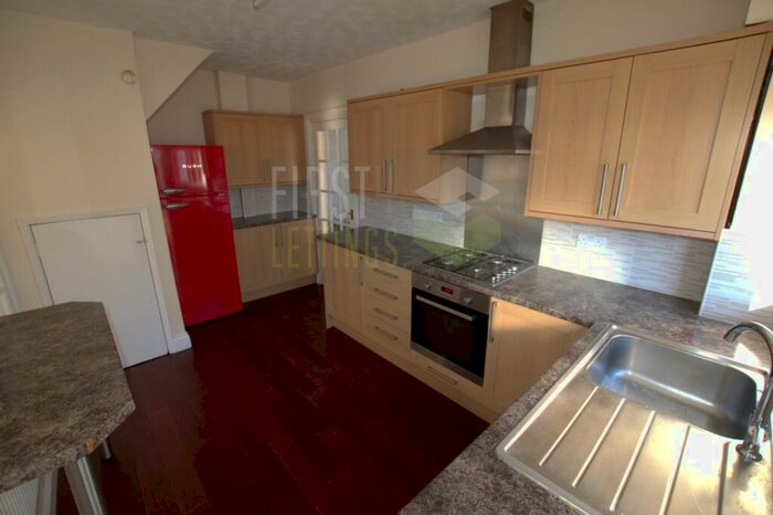 4 Bedroom Semi-Detached House To Rent In Bideford Road, Evington, LE5