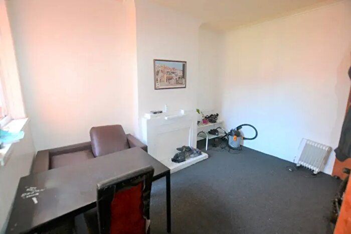 3 Bedroom Terraced House For Sale In Walton Street, Leicester, LE3