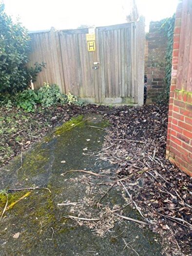 Land To Rent In Avenue Court, Gosport, PO12