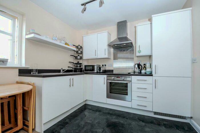 1 Bedroom Apartment To Rent In Marriotts Walk, Witney, OX28
