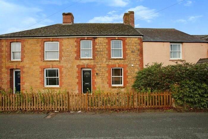 3 Bedroom Terraced House For Sale In Cathole Bridge Road, Crewkerne, TA18