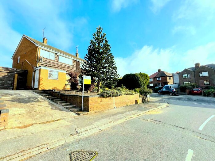 3 Bedroom Semi-Detached House To Rent In Baker Avenue, Nottingham NG5