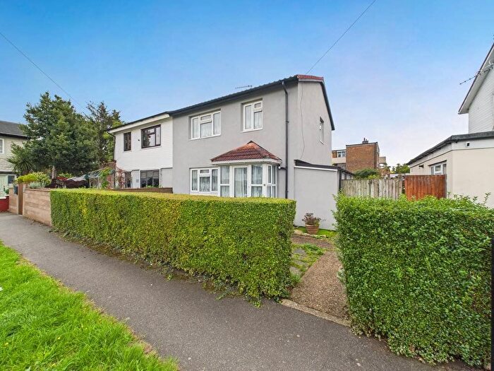 3 Bedroom Semi-detached House For Sale In Newgate Close, Feltham, TW13