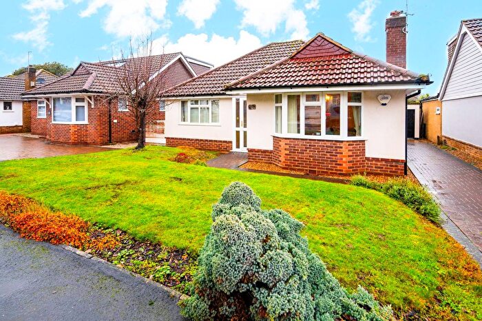 2 Bedroom Bungalow For Sale In Sandalwood Avenue, Chertsey, KT16