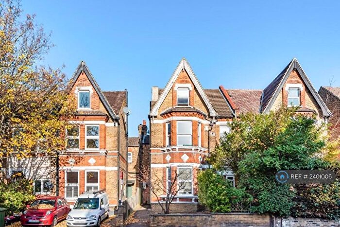 2 Bedroom Flat To Rent In Manor Road, Beckenham, BR3