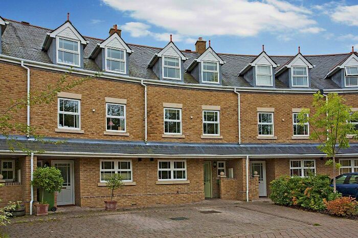 5 Bedroom Terraced House To Rent In Burgess Mead, North Oxford, OX2