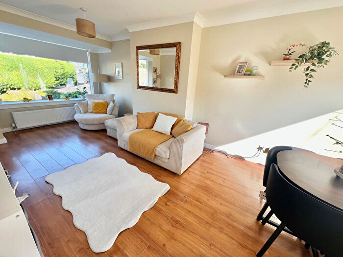 2 Bedroom Semi Detached House For Sale In Birkhall Avenue, Inchinnan, Renfrew, PA4