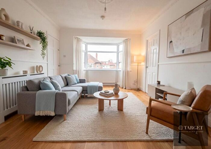 2 Bedroom Maisonette To Rent In Glenloch Road, EN3