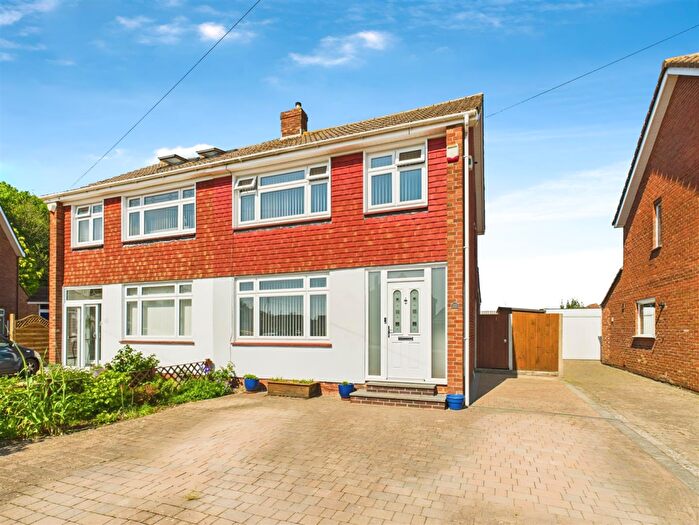 3 Bedroom Semi Detached House For Sale In Lydiard Croft, Hanham, Bristol, BS15