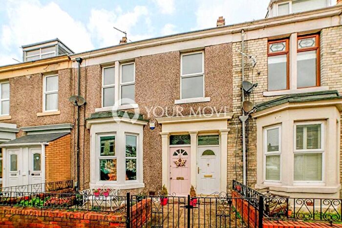 2 Bedroom Flat To Rent In Waterloo Place, North Shields, Tyne And Wear, NE29